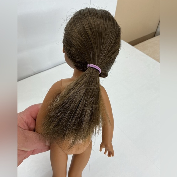 American girls vintage Brown Hair Doll - Picture 3 of 3